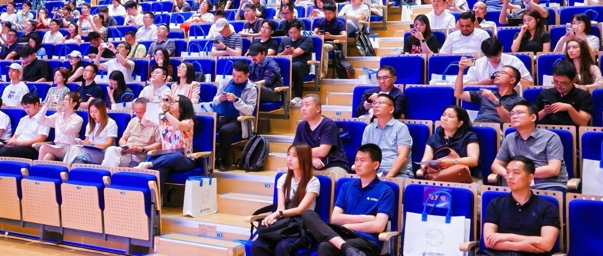 开放原子 “园区行”(上海站)成功举办,开源供需平台架起AI技术落地桥梁