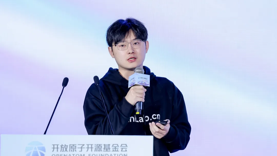 开源即阶梯:一位00后如何登上MLOps全球舞台